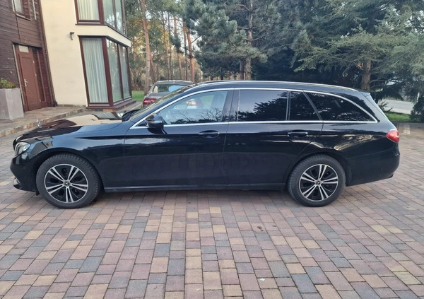 Mercedes-Benz Klasa E cena 88900 przebieg: 275000, rok produkcji 2020 z Otwock małe 466